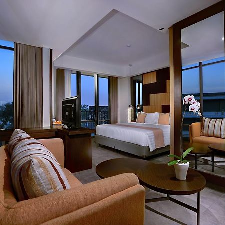 Aston Inn Матарам Екстер'єр фото